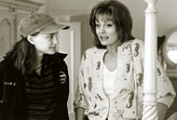 Natalie Portman and Susan Sarandon in Anywhere but Here